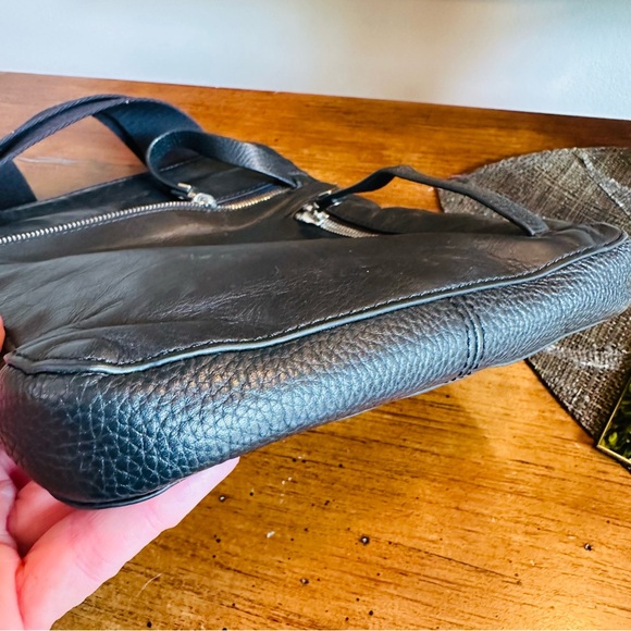 PIQUADRO BLACK LEATHER CROSSBODY UNISEX MESSENGER BAG AMAZING CONDITION 22” DROP - Picture 7 of 14